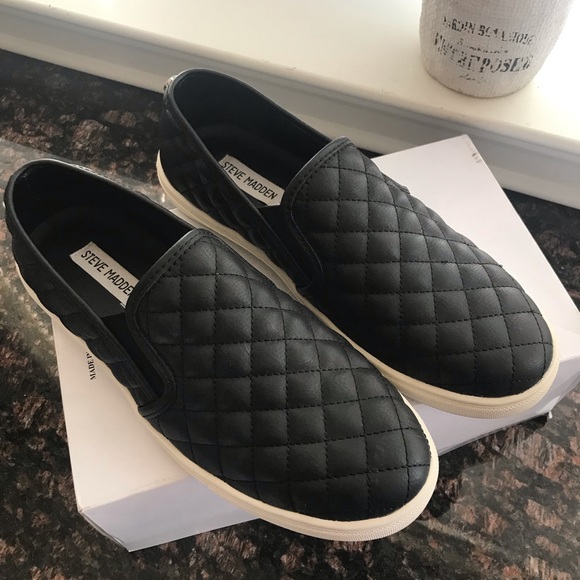Steve Madden Slip ons - Picture 1 of 3